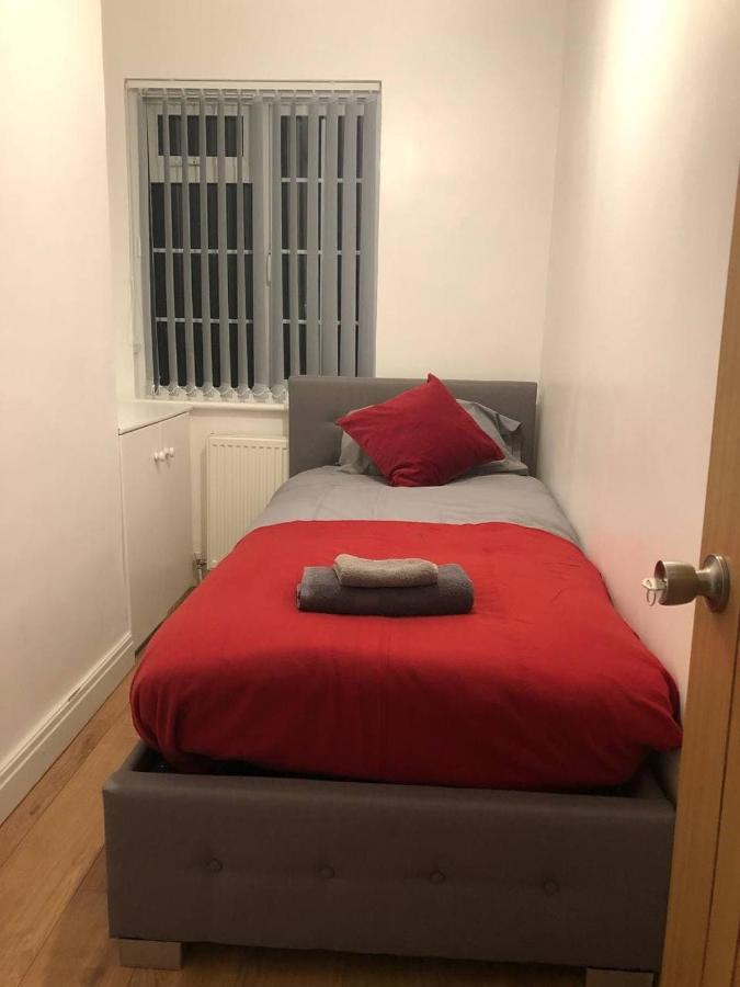 Modern Newgate Apartments - Kingsbury Underground, All Local Amenities On Your Doorstep Harrow Extérieur photo